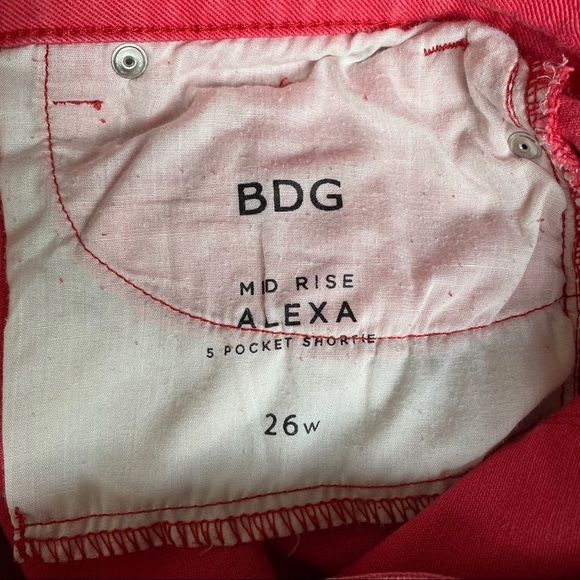 BDG MID RISE ALEXA DENIM SHORTS SIZE 26 - Picture 5 of 5